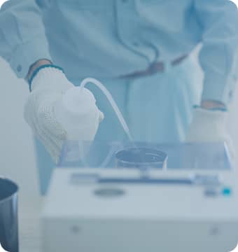 研究室での作業の様子